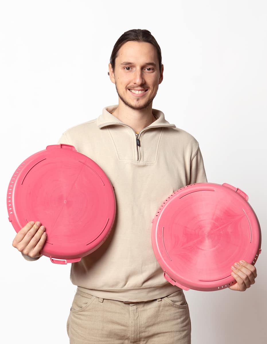 Portrait von Filip Raketic von Pizzycle. Das Unternehmen bietet Mehrwegverpackungen für Pizzas an.