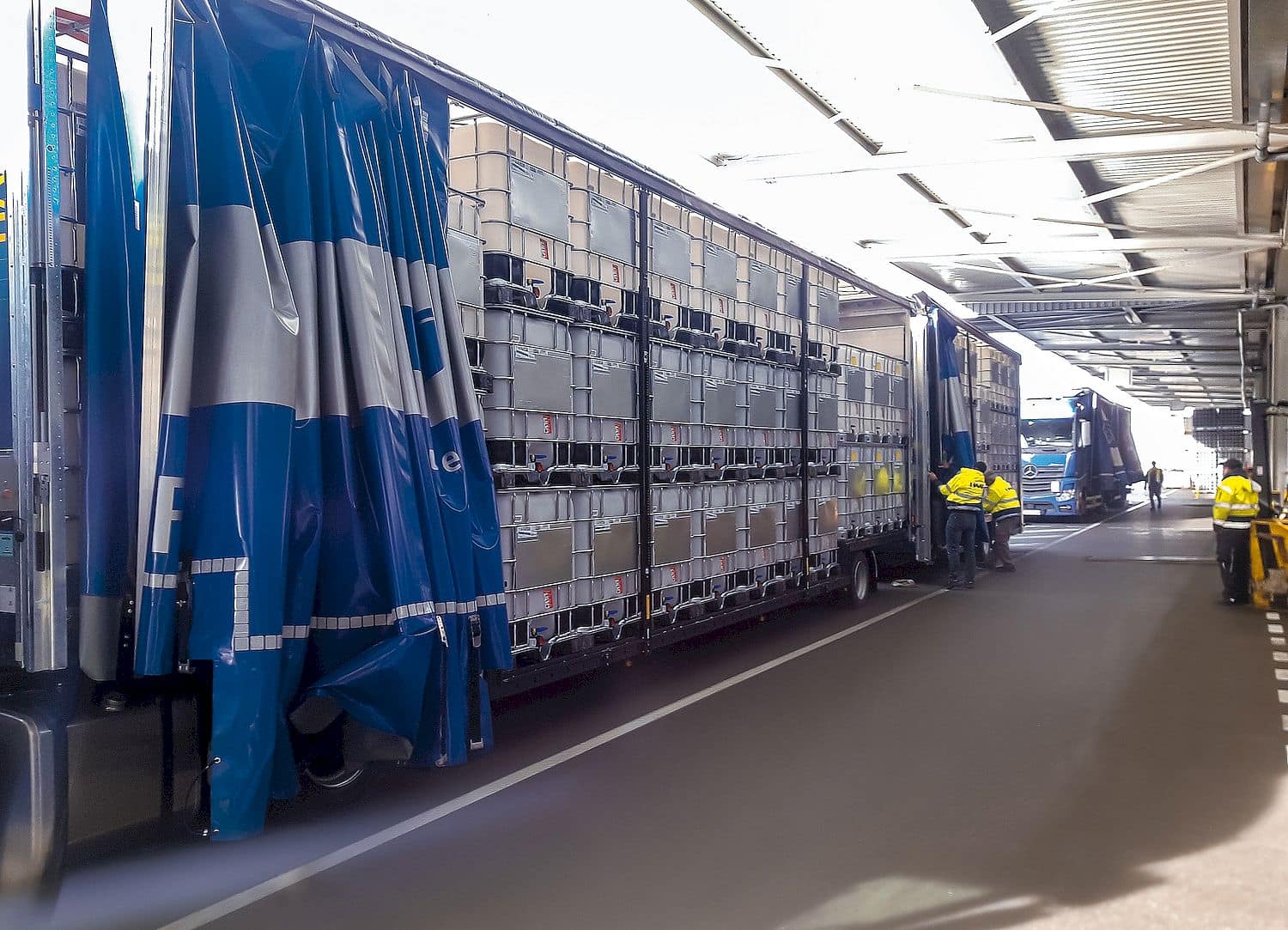 Schuetz IBC Mehr Volumen Schuetz IBC Mehr Volumen - auch mit erhöhtem Rezyklat-Einsatz produziert.