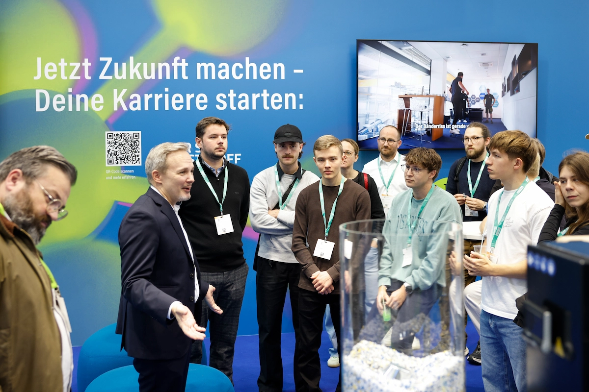 K2025 Austausch mit jungen Talenten